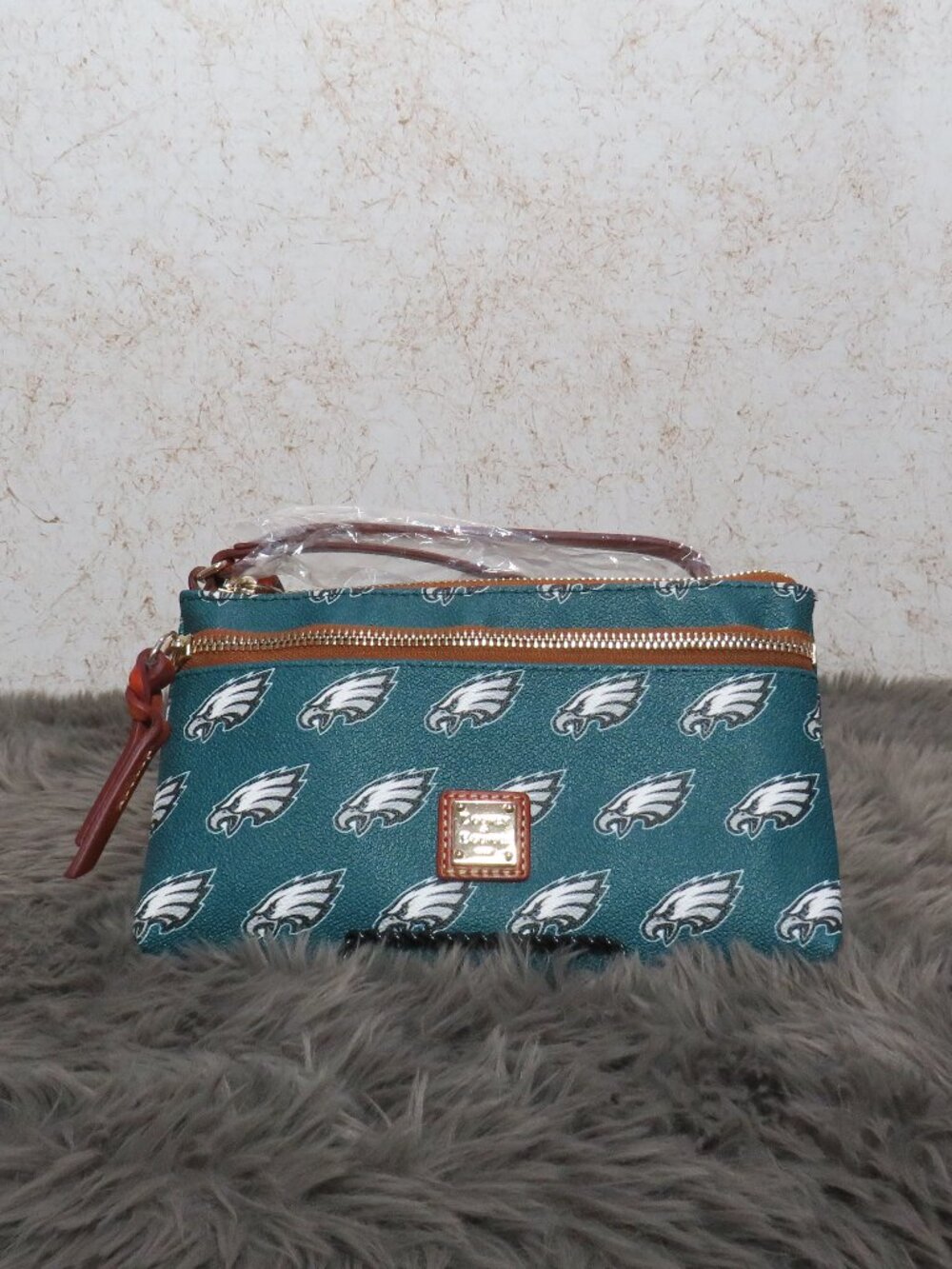 Dooney & Bourke NFL Philadelphia Eagles Double Zip Wristlet (Green)